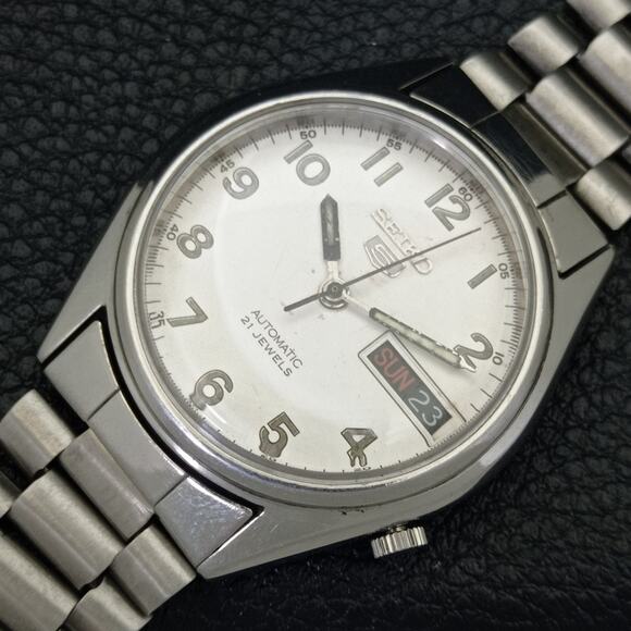Vintage 1985 Seiko Automatic Mens Silver Watch W/daydate & Patina accents - Picture 6 of 10